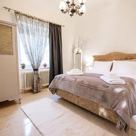 Stefania's * Ано-Волос