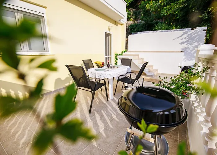 Stefania's Ano Volos