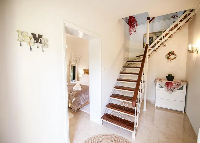 Stefania's Ano Volos