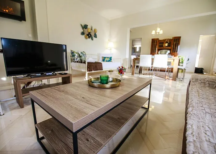 Stefania's Ano Volos